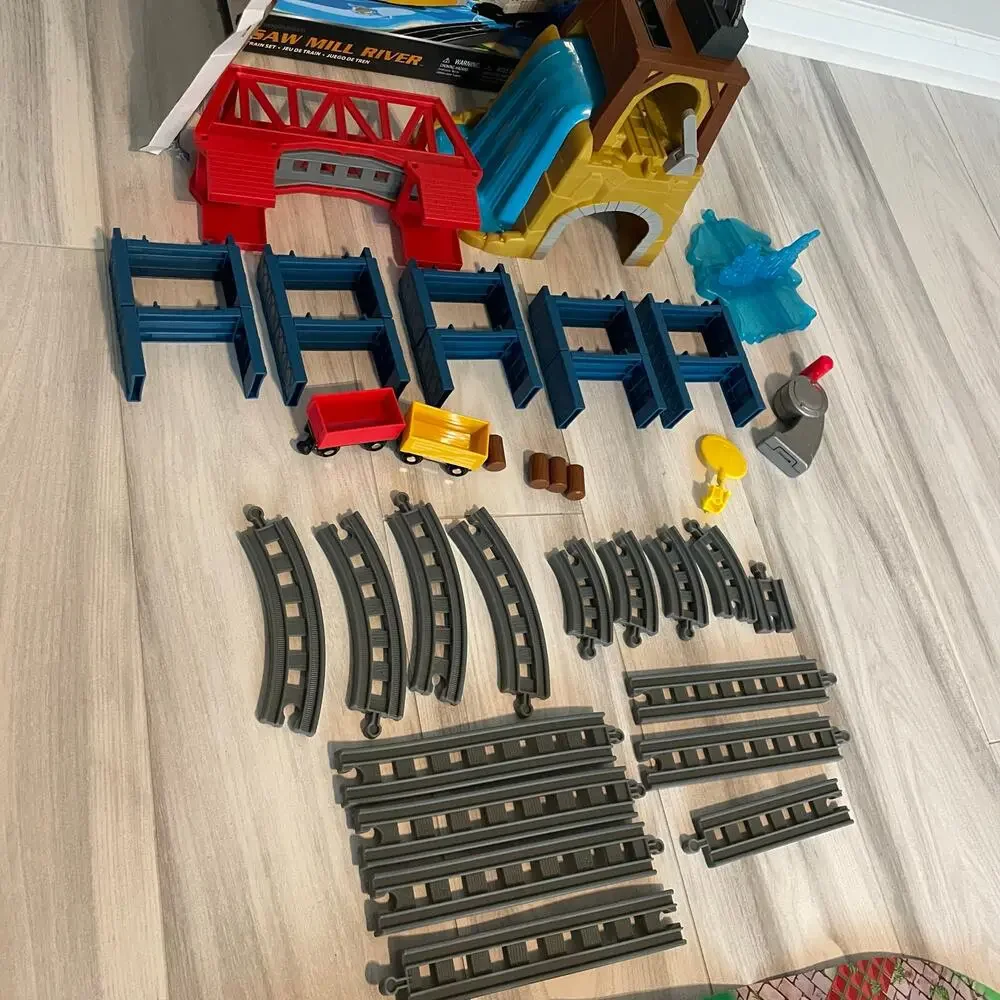 Imaginarium Power Rails Saw Mill River RC Train Set Toys R Us Incomplete READ